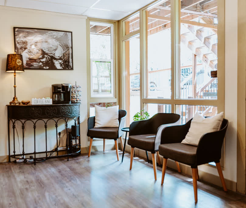 Waiting area at Mon Petit Salon Et Spa
