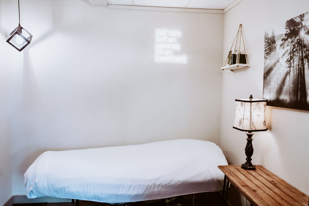 Pale pink Atelier B. treatment room