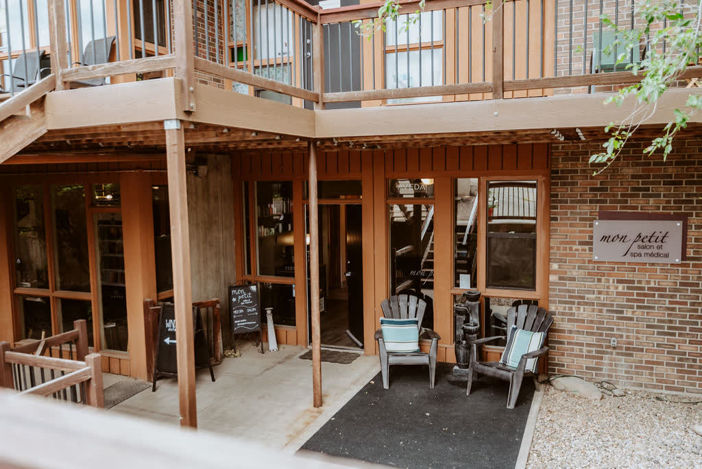 Outside Mon Petit Salon Et Spa in Loveland